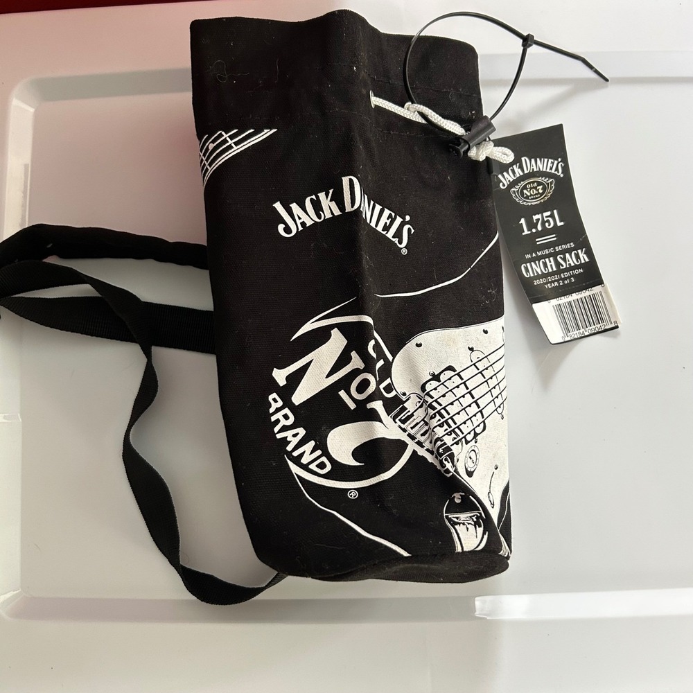 Jack Daniels Guitar 1.75L Cinch Sack Black Music Series 2020/2021 Edition